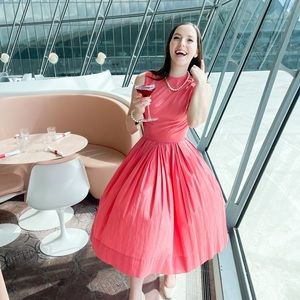 True vintage 1960s swing dress